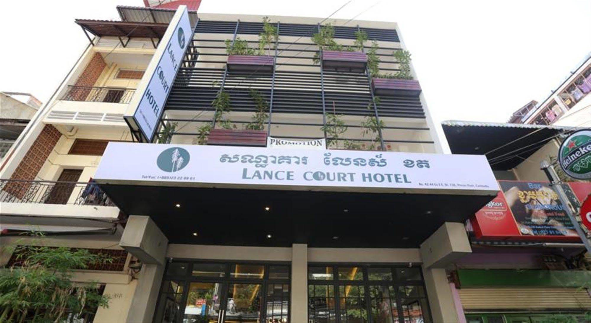 Secrets Hotel Cambodia Phnom Penh Esterno foto